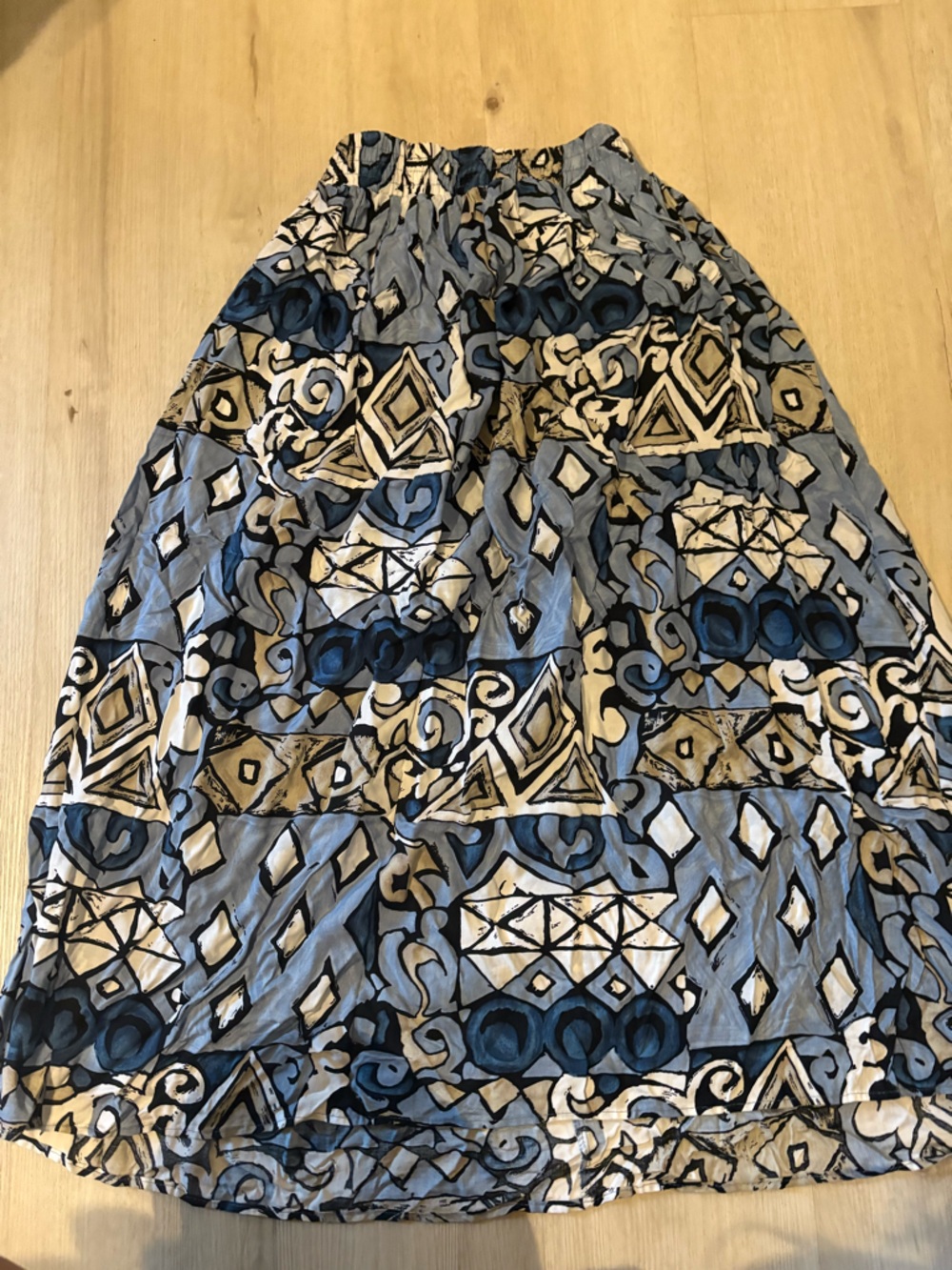 Vintage skirt Blue Patterned Midi Skirt - Elastic Waist